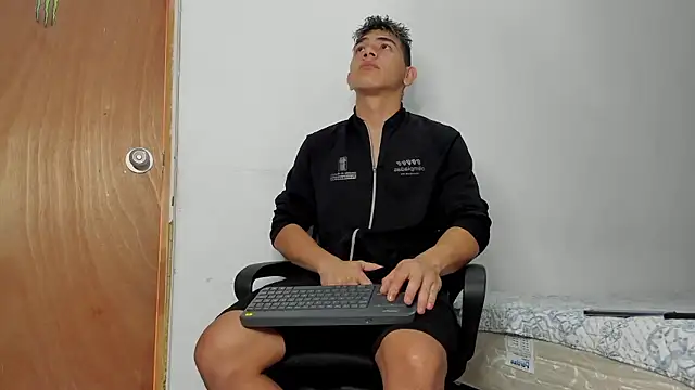 andrew rose  online show from 15, 1, 2026