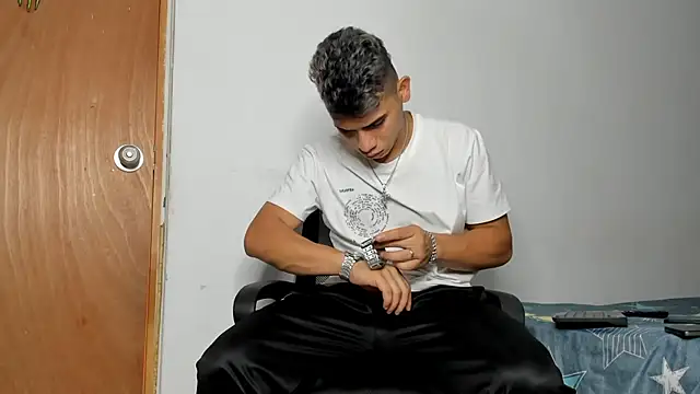 andrew rose  online show from 20, 12, 2025