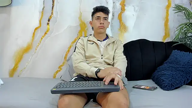 andrew rose  online show from 7, 10, 2025