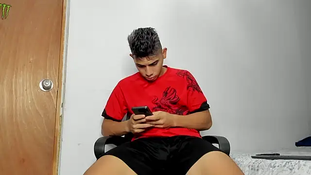 andrew rose  online show from 18, 12, 2025