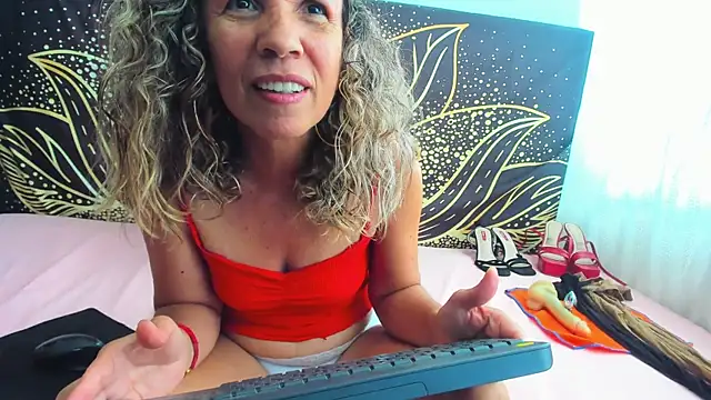 Snapshot of mrs_angelica chatting on 18, 6, 2026 mrs angelica online show from 18, 6, 2026