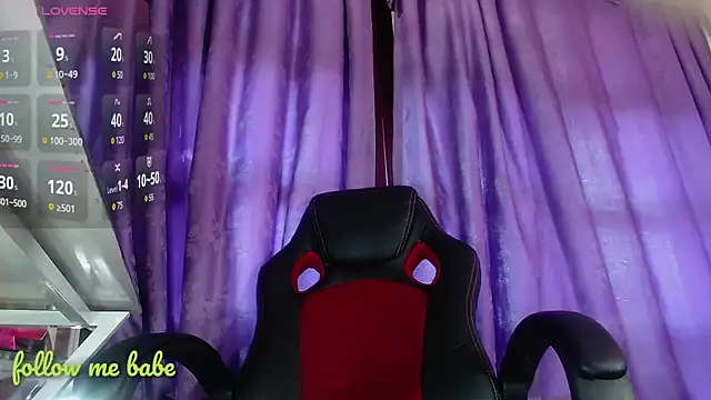 Snapshot of Lina23_ chatting on 8, 11, 2025 Lina23 online show from 8, 11, 2025