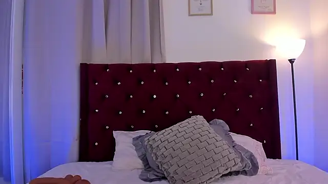 LindaRey  online show from 4, 2, 2026