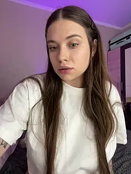 Snapshot of Vikki_toriya chatting on 9, 10, 2025 Vikki toriya online show from 9, 10, 2025