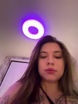 Snapshot of Vikki_toriya chatting on 19, 6, 2026 Vikki toriya online show from 19, 6, 2026