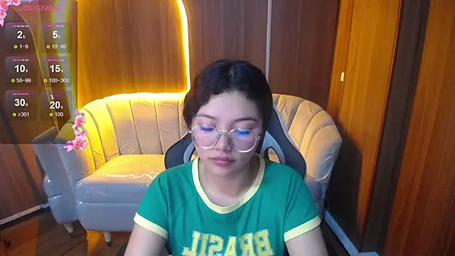 victoria castillo b online show from 28, 11, 2025