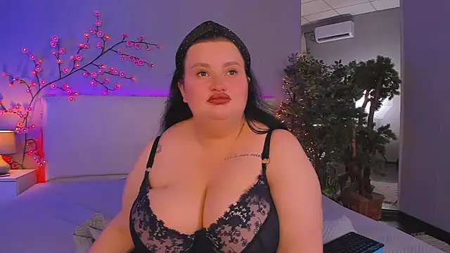 Snapshot of MonaSteele chatting on 12, 5, 2026 MonaSteele online show from 12, 5, 2026