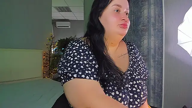 MonaSteele online show from 25, 6, 2026