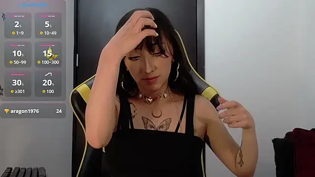 Snapshot of v1cky_ chatting on 4, 10, 2025 v1cky online show from 4, 10, 2025