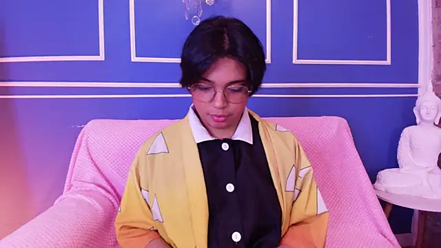 Emmapark  online show from 31, 10, 2025