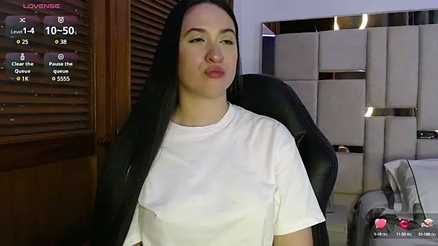 sofiaduque 26 online show from 20, 1, 2025