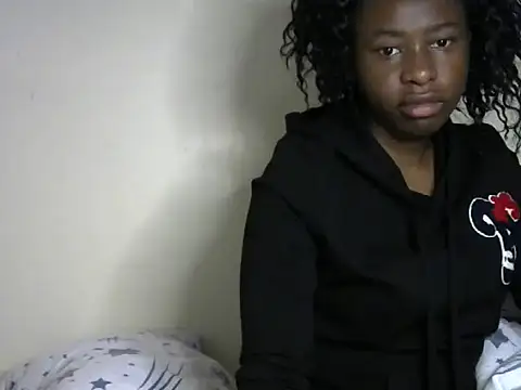 Snapshot of Novah_ chatting on 16, 10, 2025 Novah online show from 16, 10, 2025