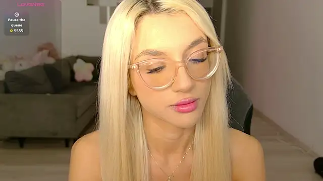 Snapshot of LovelyBianca chatting on 14, 5, 2026 LovelyBianca online show from 14, 5, 2026