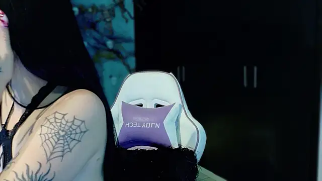 Madison Jackson online show from 15, 11, 2025