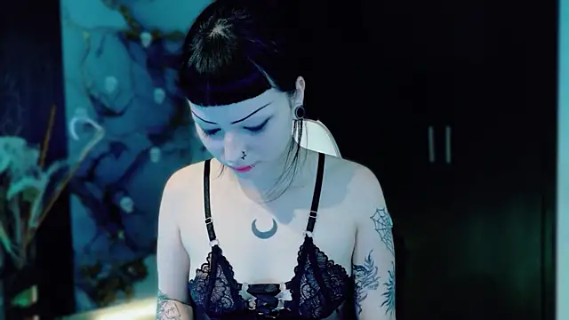 Madison Jackson online show from 24, 11, 2025