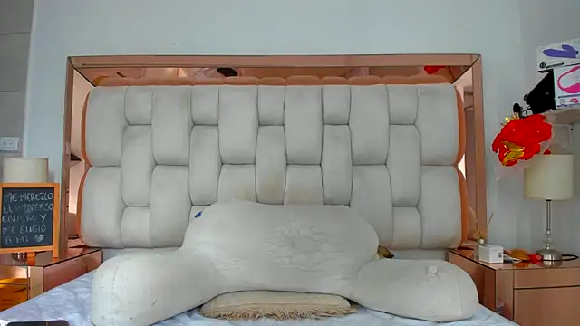 Snapshot of emilyparkerr01 chatting on 10, 10, 2025 emilyparkerr01 online show from 10, 10, 2025