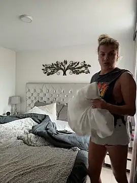 Georgiafox online show from 10, 2, 2026