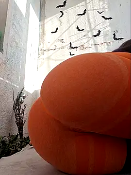 Erotic Synth Goddess online show from 25, 4, 2026