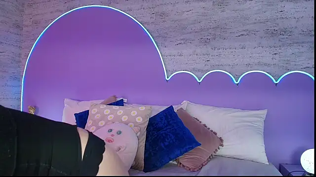 Giaa Ross online show from 27, 3, 2026