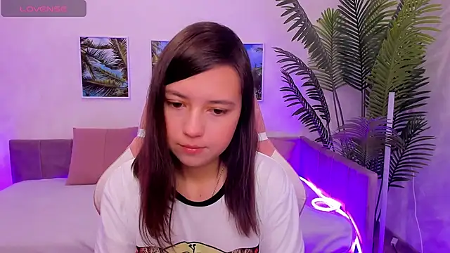 Snapshot of Lina_Brownie chatting on 9, 10, 2025 Lina Brownie online show from 9, 10, 2025