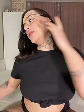 Snapshot of fuckdoll_18 chatting on 10, 12, 2024 fuckdoll 18 online show from 10, 12, 2024