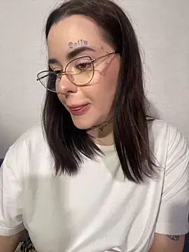 Snapshot of fuckdoll_18 chatting on 22, 12, 2024 fuckdoll 18 online show from 22, 12, 2024