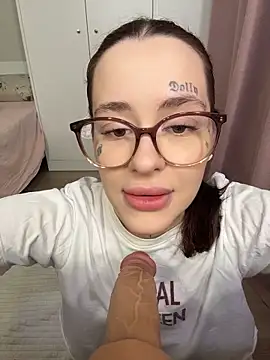 fuckdoll 18 online show from 17, 12, 2025