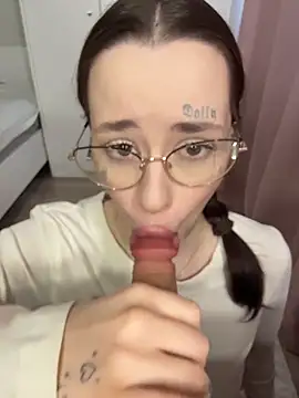 fuckdoll 18 online show from 25, 10, 2025