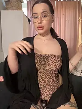 Snapshot of fuckdoll_18 chatting on 18, 1, 2025 fuckdoll 18 online show from 18, 1, 2025