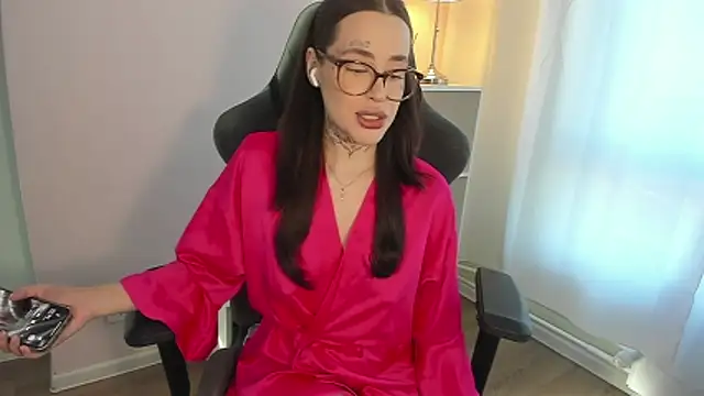 fuckdoll 18 online show from 18, 3, 2026