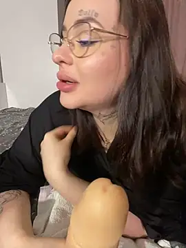 Snapshot of fuckdoll_18 chatting on 19, 1, 2025 fuckdoll 18 online show from 19, 1, 2025