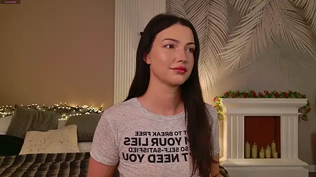 Miley Smile online show from 21, 12, 2025