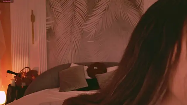 Miley Smile online show from 26, 10, 2025