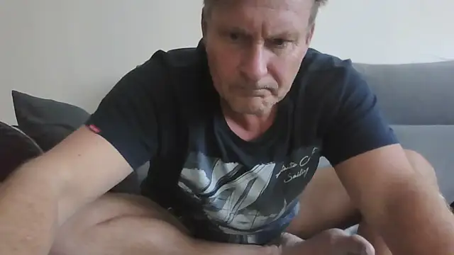 johnnym1 online show from 5, 11, 2025