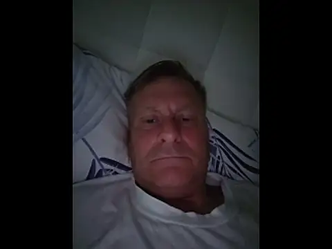 Snapshot of johnnym1 chatting on 1, 6, 2026 johnnym1 online show from 1, 6, 2026