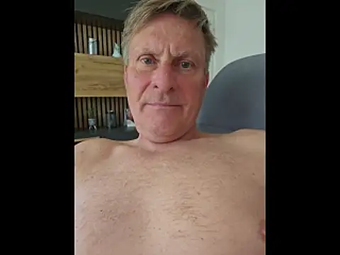 johnnym1 online show from 22, 4, 2026