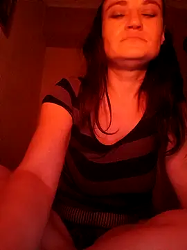 Snapshot of kristinakristi chatting on 8, 10, 2025 kristinakristi online show from 8, 10, 2025