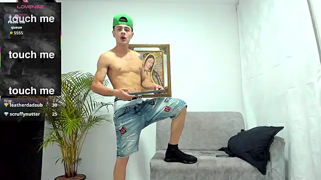 JuniorMorris  online show from 19, 11, 2025