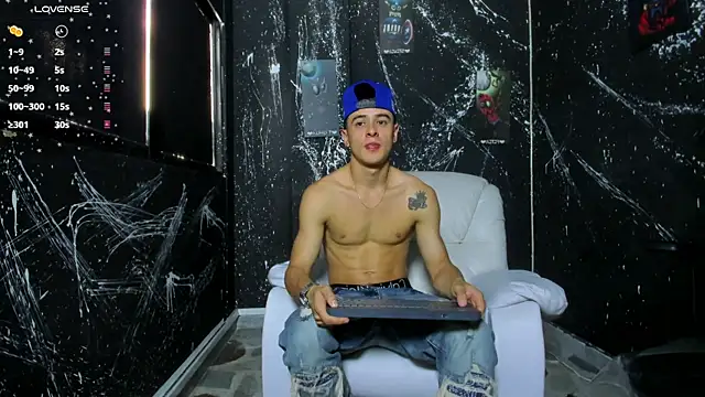 JuniorMorris  online show from 12, 9, 2025