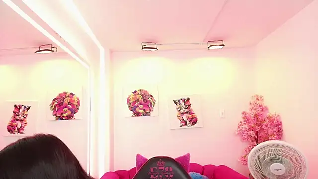 Miss dolly  online show from 19, 12, 2025