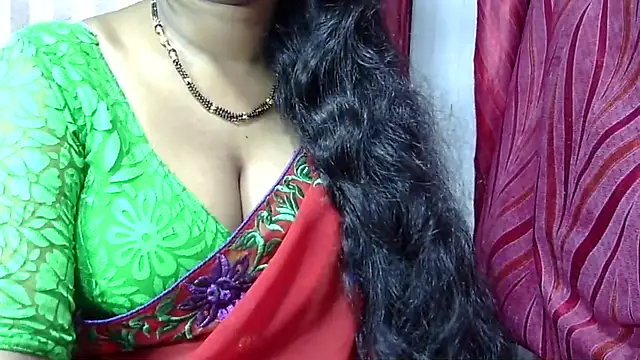 Snapshot of samyukthapuretelugu chatting on 1, 12, 2025 samyukthapuretelugu online show from 1, 12, 2025