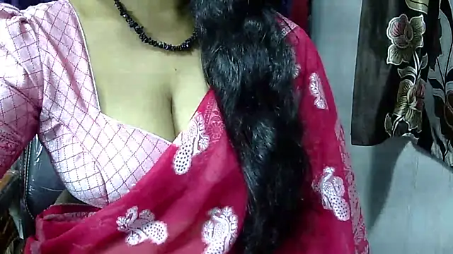 Snapshot of samyukthapuretelugu chatting on 2, 3, 2025 samyukthapuretelugu online show from 2, 3, 2025