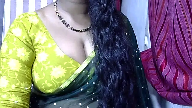 Snapshot of samyukthapuretelugu chatting on 30, 11, 2025 samyukthapuretelugu online show from 30, 11, 2025