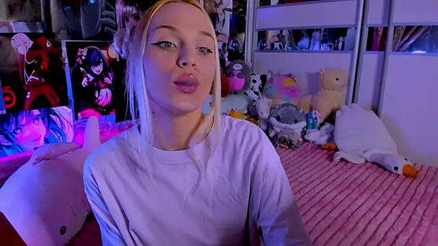 Cute  Pony online show from 23, 4, 2026