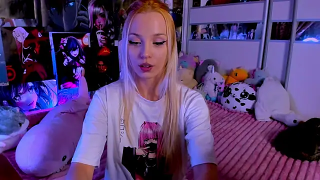 Cute  Pony online show from 6, 12, 2024