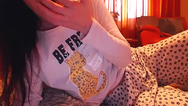 LovelyAndraGirl online show from 17, 3, 2026