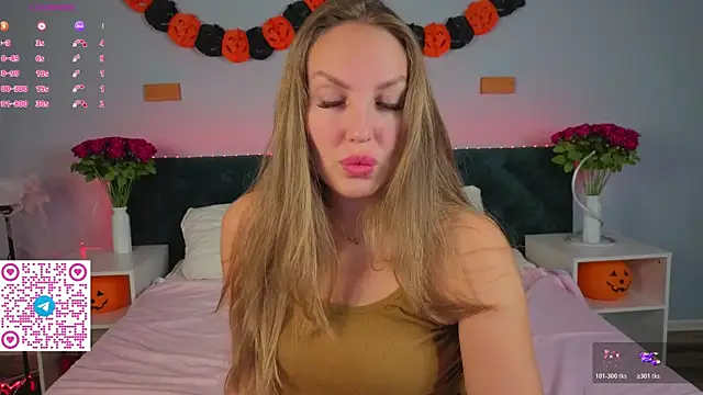 Kelly Hardy online show from 7, 11, 2025