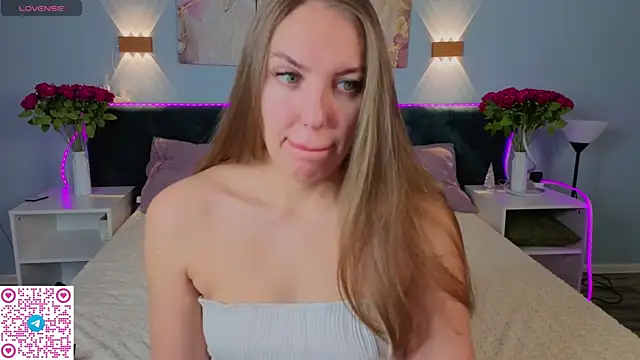 Kelly Hardy online show from 7, 2, 2026