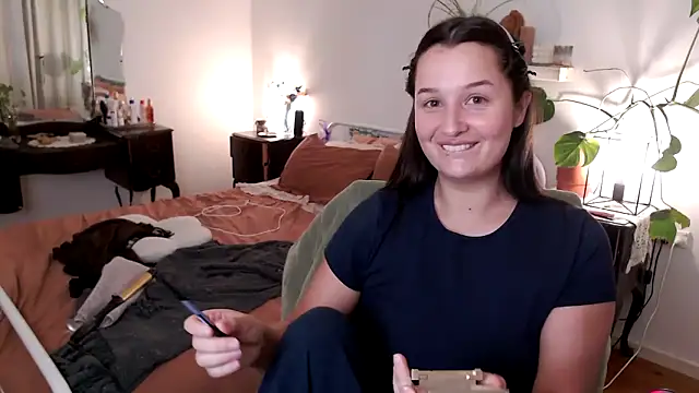 Snapshot of Lenas_Room chatting on 8, 5, 2026 Lenas Room online show from 8, 5, 2026
