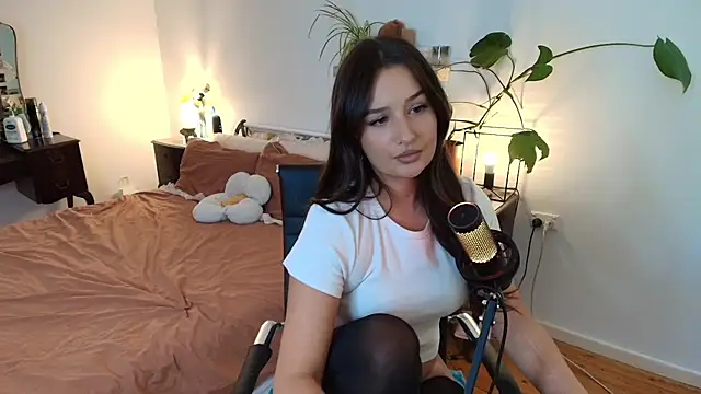 Lenas Room online show from 8, 3, 2026